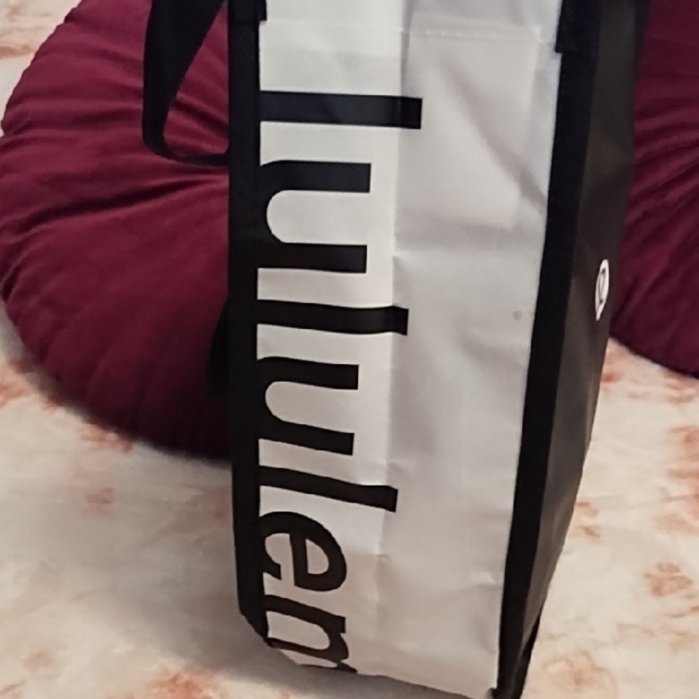 Lululemon Classic Reusable Black & White Tote - Picture 2 of 8